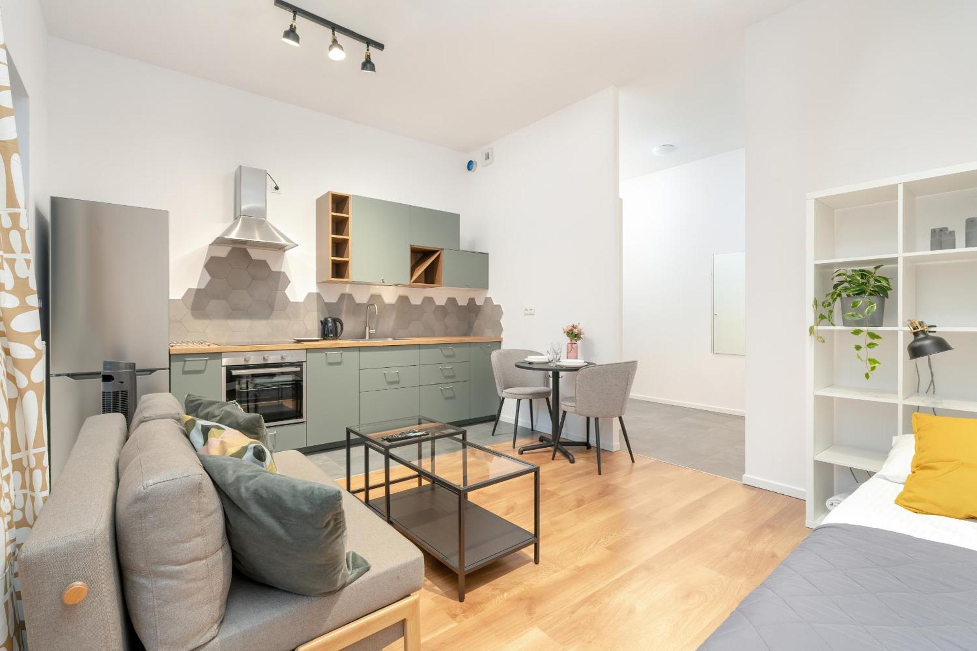 Cozy Studio With Balcony And Free Garage By Noclegi Renters 포즈난 외부 사진