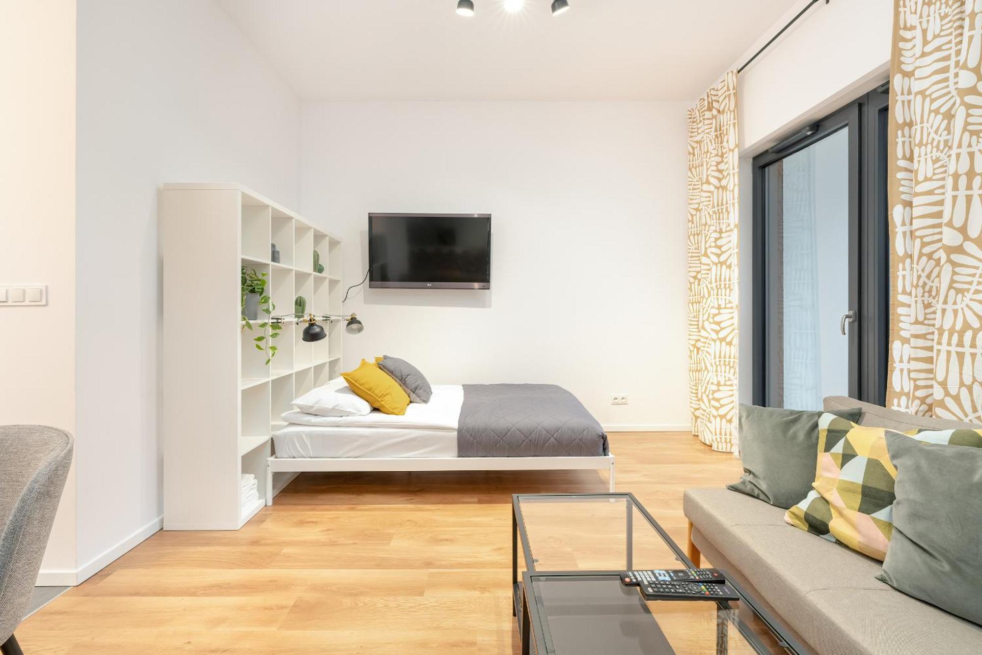 Cozy Studio With Balcony And Free Garage By Noclegi Renters 포즈난 외부 사진